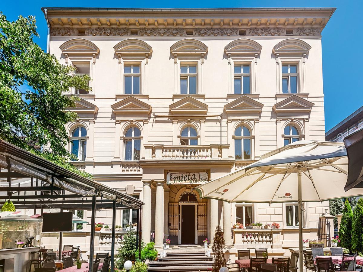 Garden Palace Krasków Exterior foto